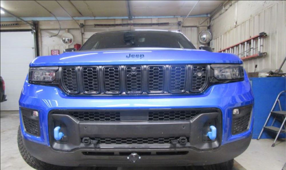 Blue Ox BX1154 Baseplate fits Select Jeep Grand Cherokee WL w/ Tow Hooks (Includes 4xe, ACC & Shutters) & Select Grand Cherokee L Overland