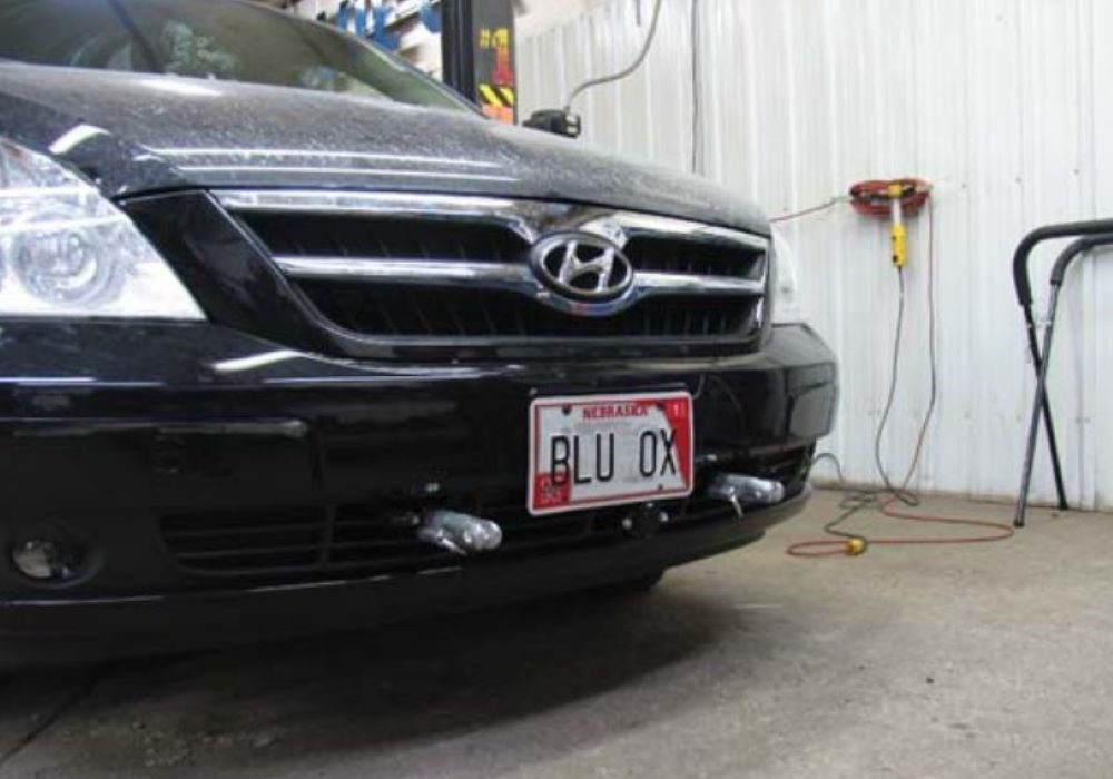 Blue Ox BX2326 Baseplate fits 2007-08 Hyundai Entourage & 2006-10 Kia Sedona SX/LX